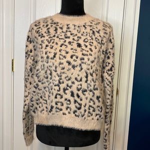 💜HOST PICK💜!!! Mi Ami Fuzzy Sweater size small